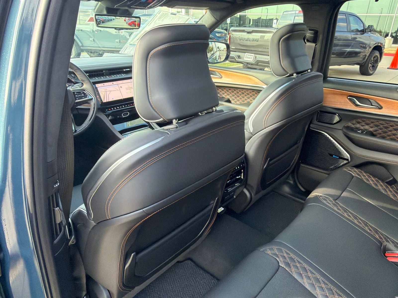2027 Jeep Grand Cherokee Summit InStock