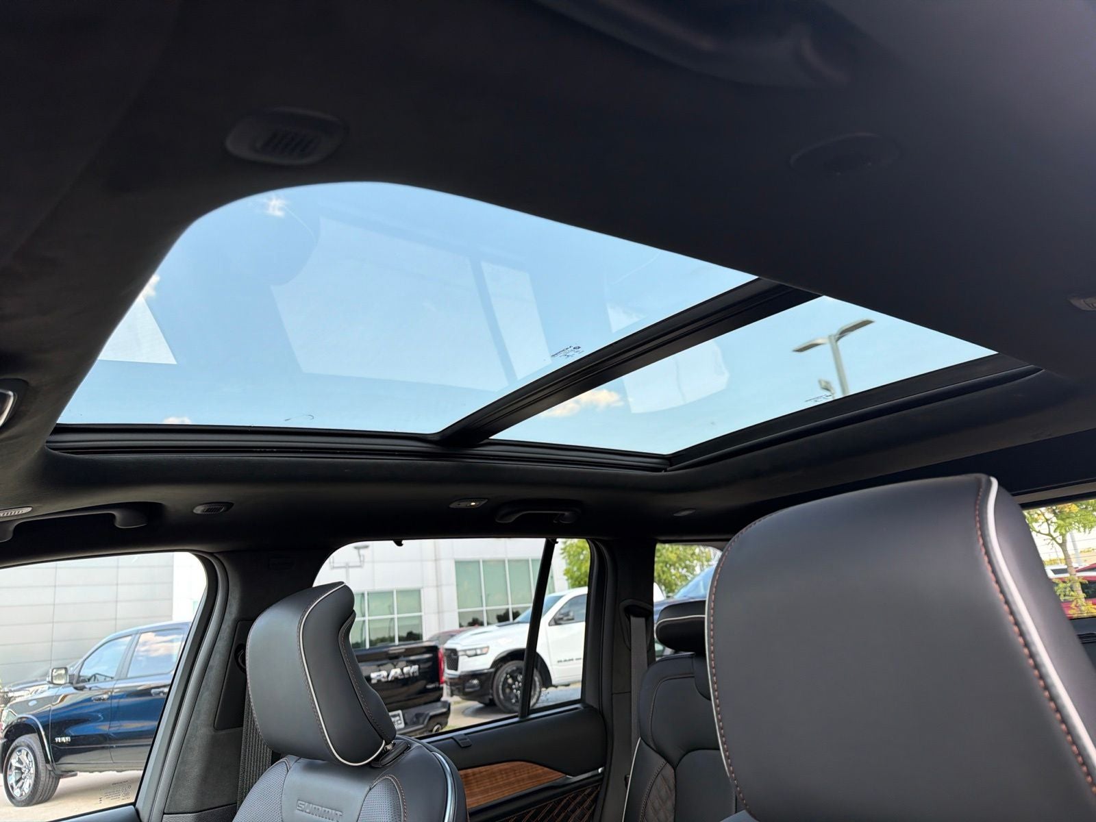 2027 Jeep Grand Cherokee Summit