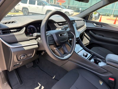 2026 Jeep Grand Cherokee L GRAND CHEROKEE L LAREDO X 4X2