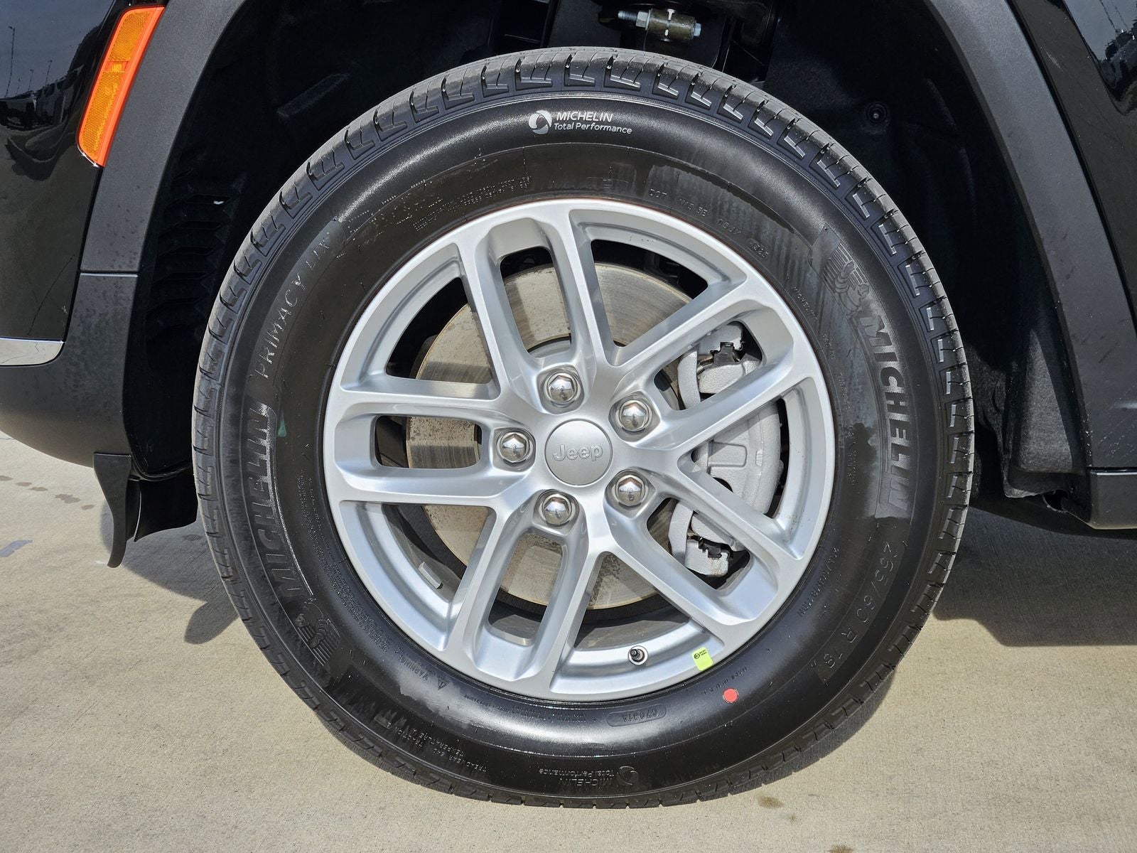 2025 Jeep Grand Cherokee L GRAND CHEROKEE L LAREDO X 4X2