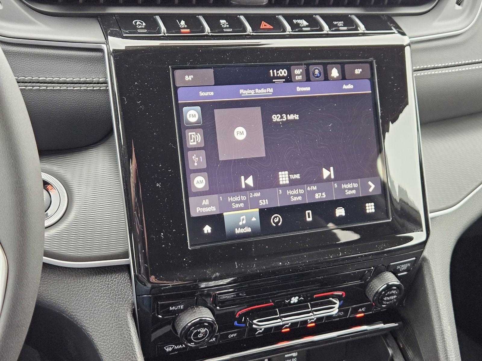 2026 Jeep Grand Cherokee L GRAND CHEROKEE L LAREDO 4X2