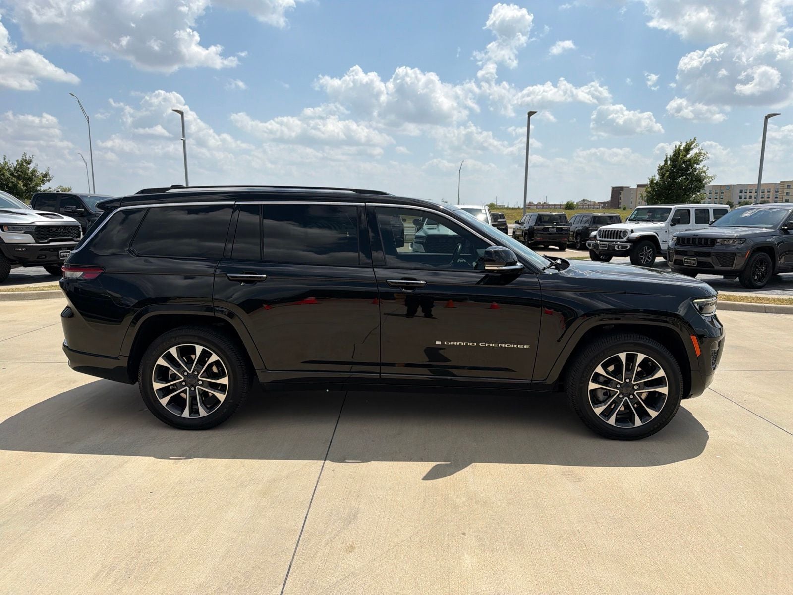 2022 Jeep Grand Cherokee L Overland 4x4
