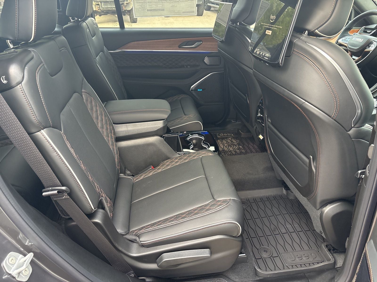 2025 Jeep Grand Cherokee L GRAND CHEROKEE L SUMMIT RESERVE 4X4