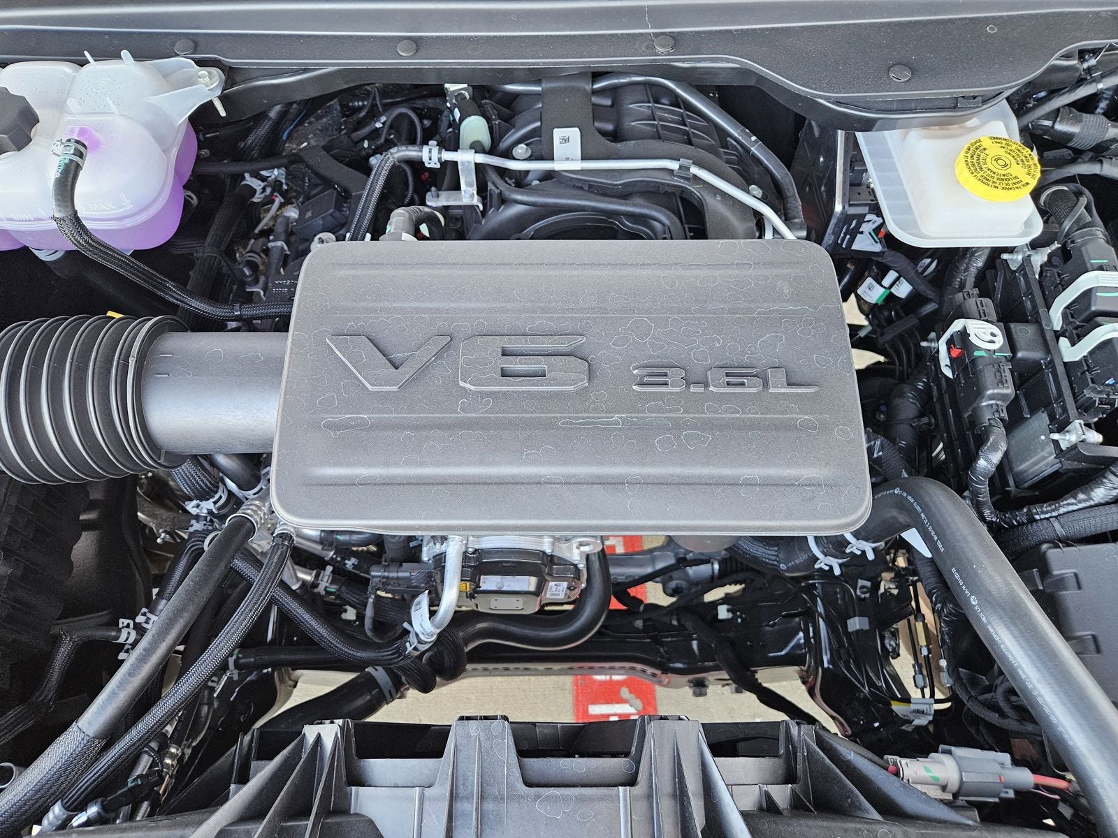 2026 RAM Ram 1500 RAM 1500 EXPRESS CREW CAB 4X2 5'7' BOX