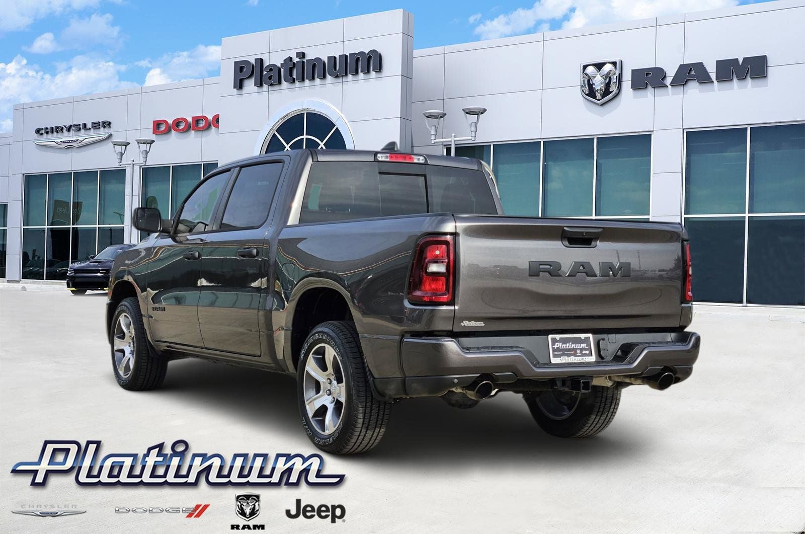 2026 RAM Ram 1500 RAM 1500 EXPRESS CREW CAB 4X2 5'7' BOX