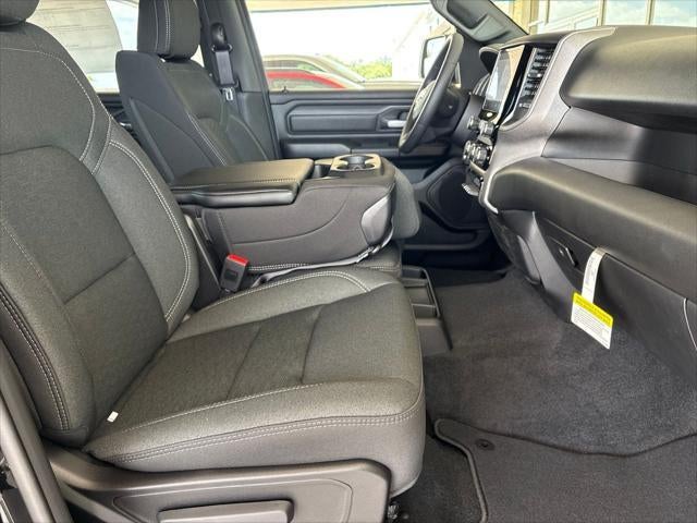 2026 RAM Ram 1500 RAM 1500 EXPRESS CREW CAB 4X2 5'7' BOX
