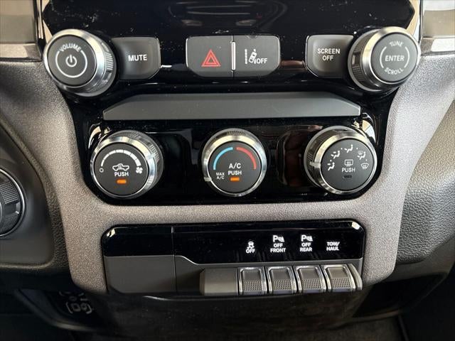 2026 RAM Ram 1500 RAM 1500 EXPRESS CREW CAB 4X2 5'7' BOX