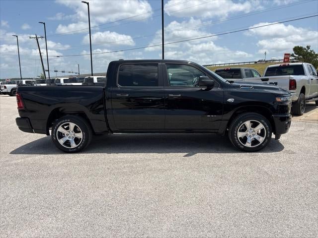2026 RAM Ram 1500 RAM 1500 EXPRESS CREW CAB 4X2 5'7' BOX