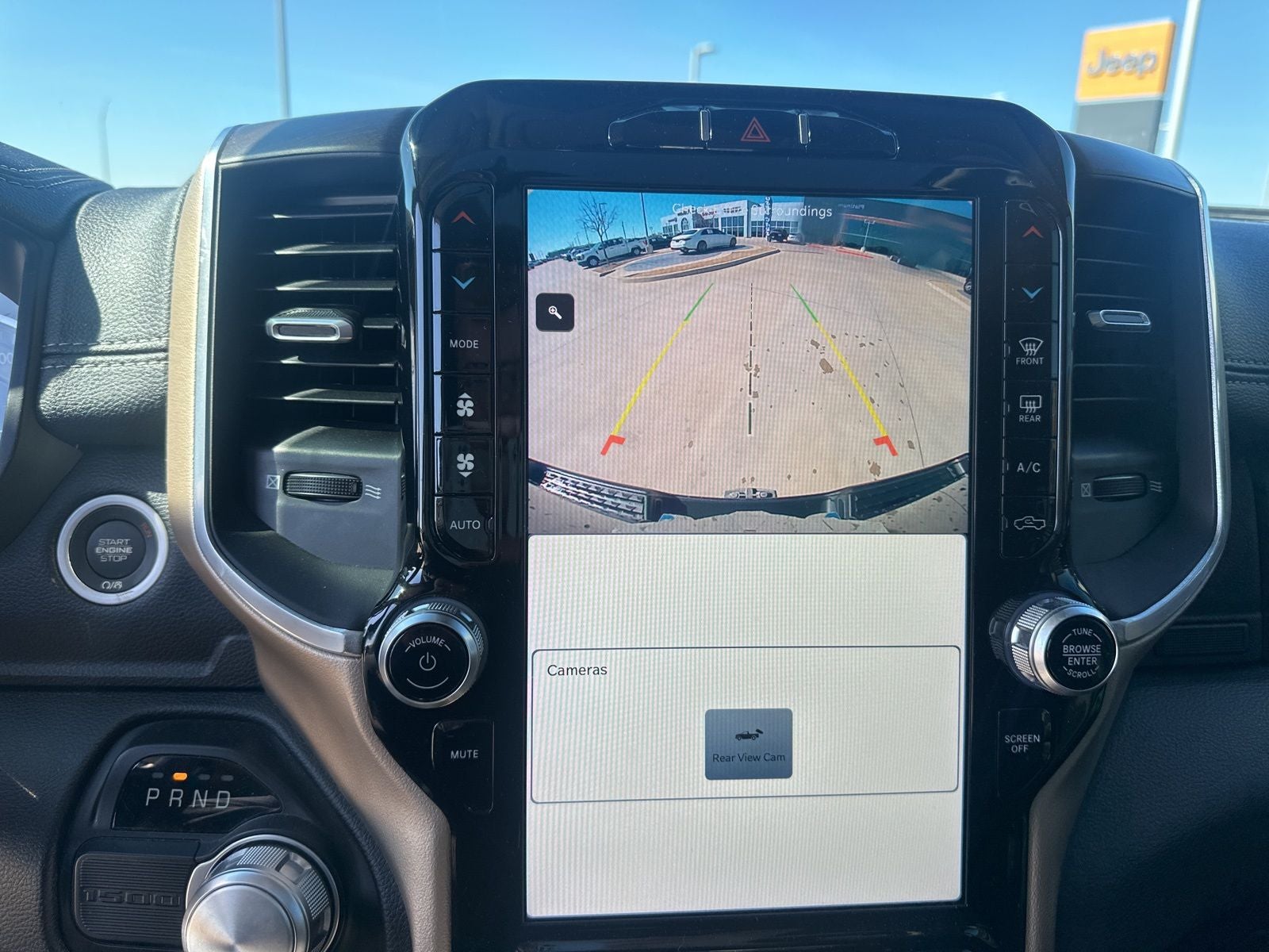 2022 RAM Ram 1500 Laramie Crew Cab 4x2 5'7' Box