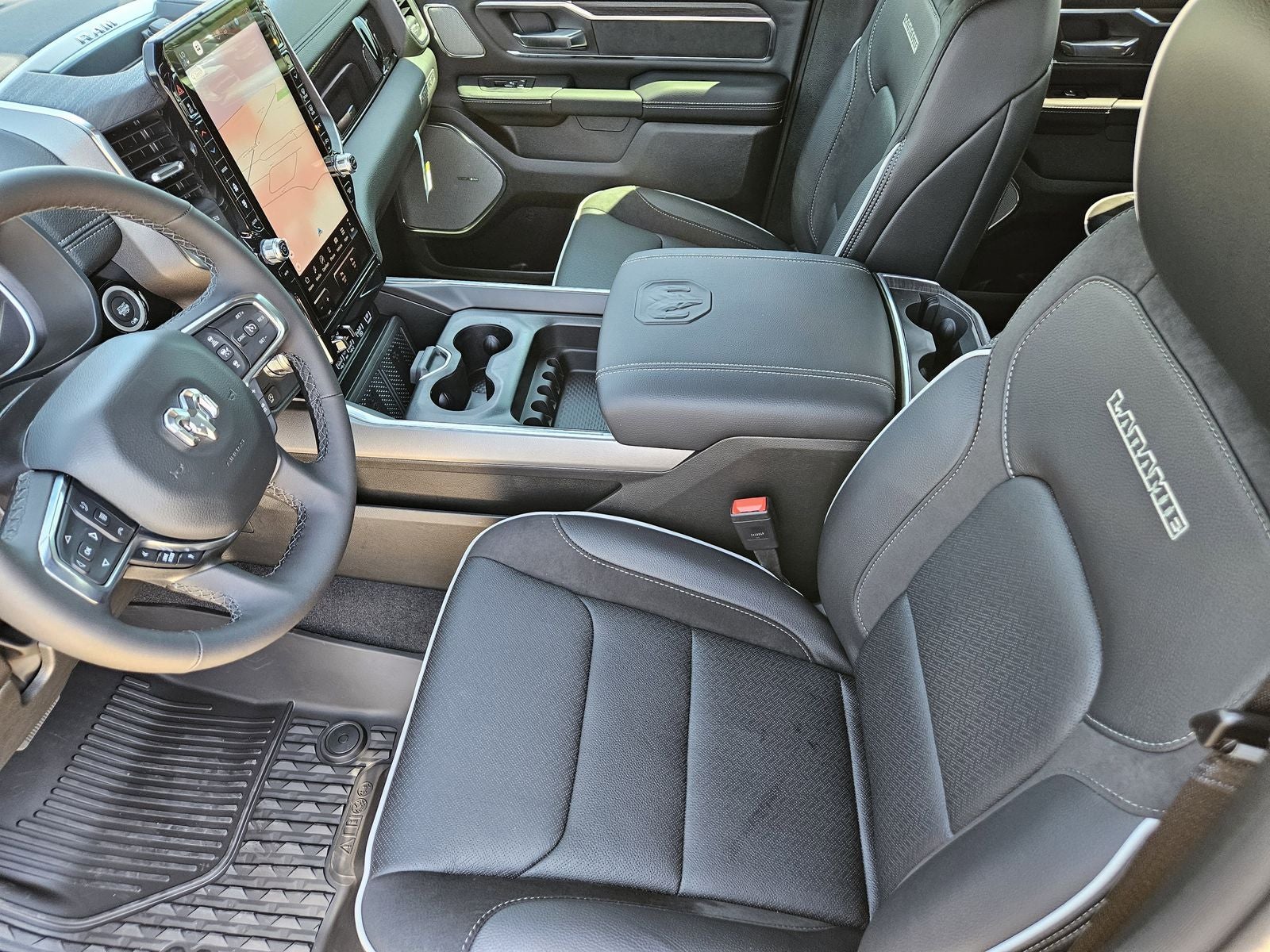 2026 RAM Ram 1500 RAM 1500 LARAMIE CREW CAB 4X2 5'7' BOX