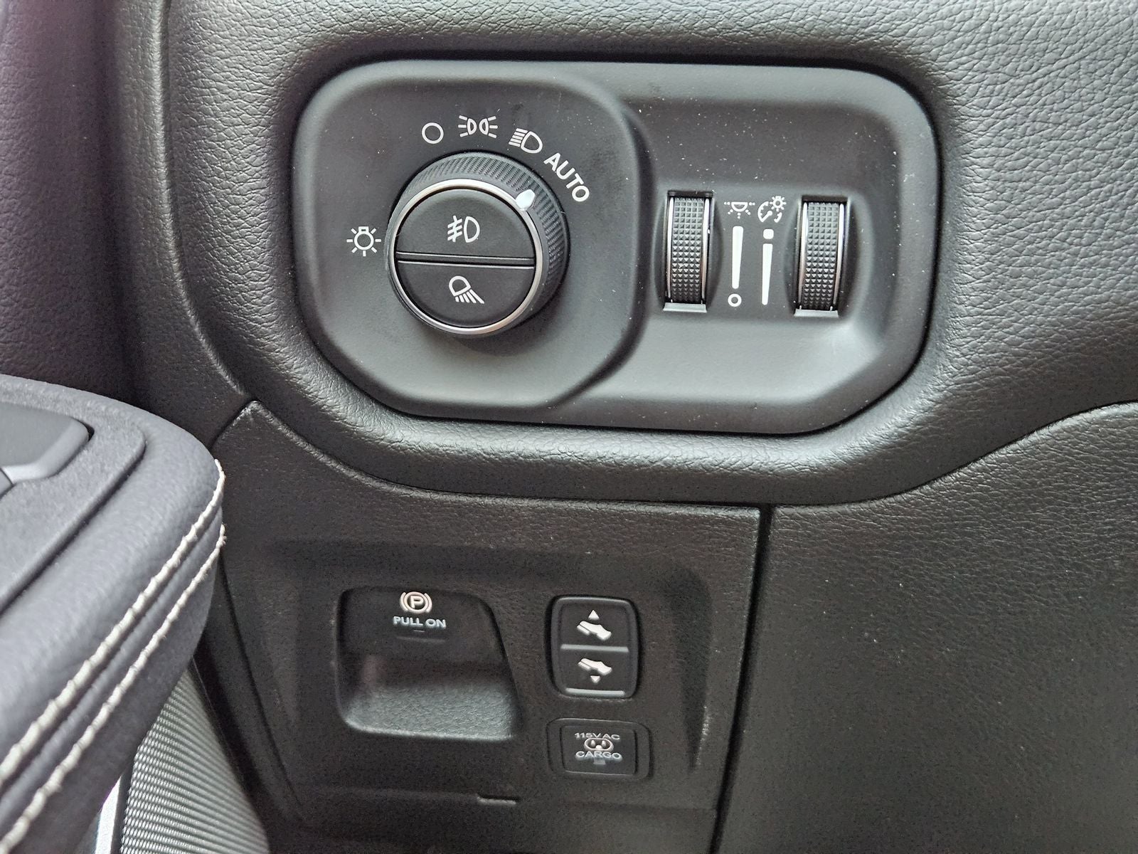 2026 RAM Ram 1500 RAM 1500 LARAMIE CREW CAB 4X2 5'7' BOX