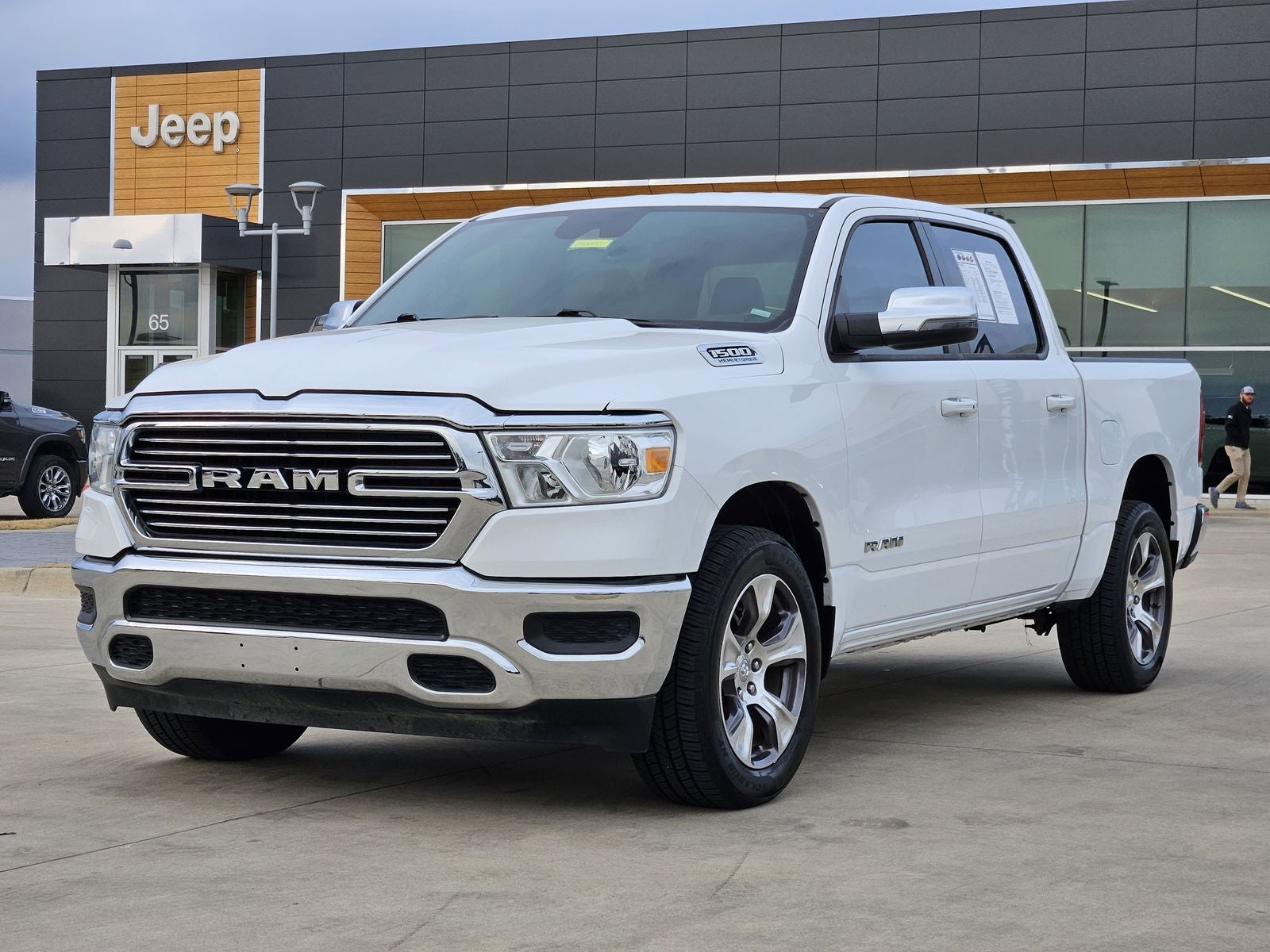2024 RAM Ram 1500 Laramie Crew Cab 4x2 5'7' Box