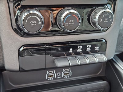 2026 RAM Ram 1500 RAM 1500 EXPRESS QUAD CAB 4X4 6'4' BOX