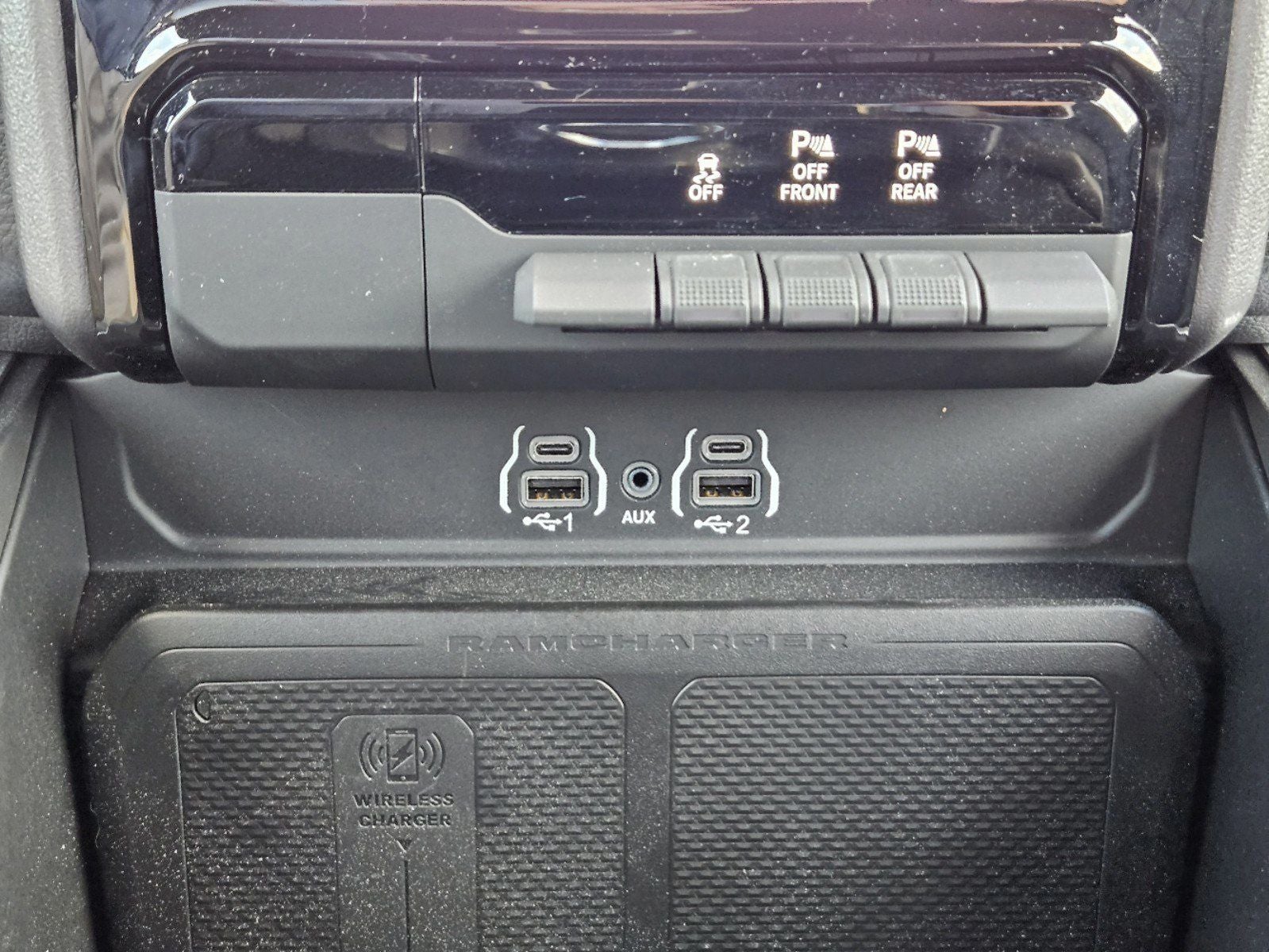 2025 RAM Ram 1500 RAM 1500 BIG HORN CREW CAB 4X4 5'7' BOX