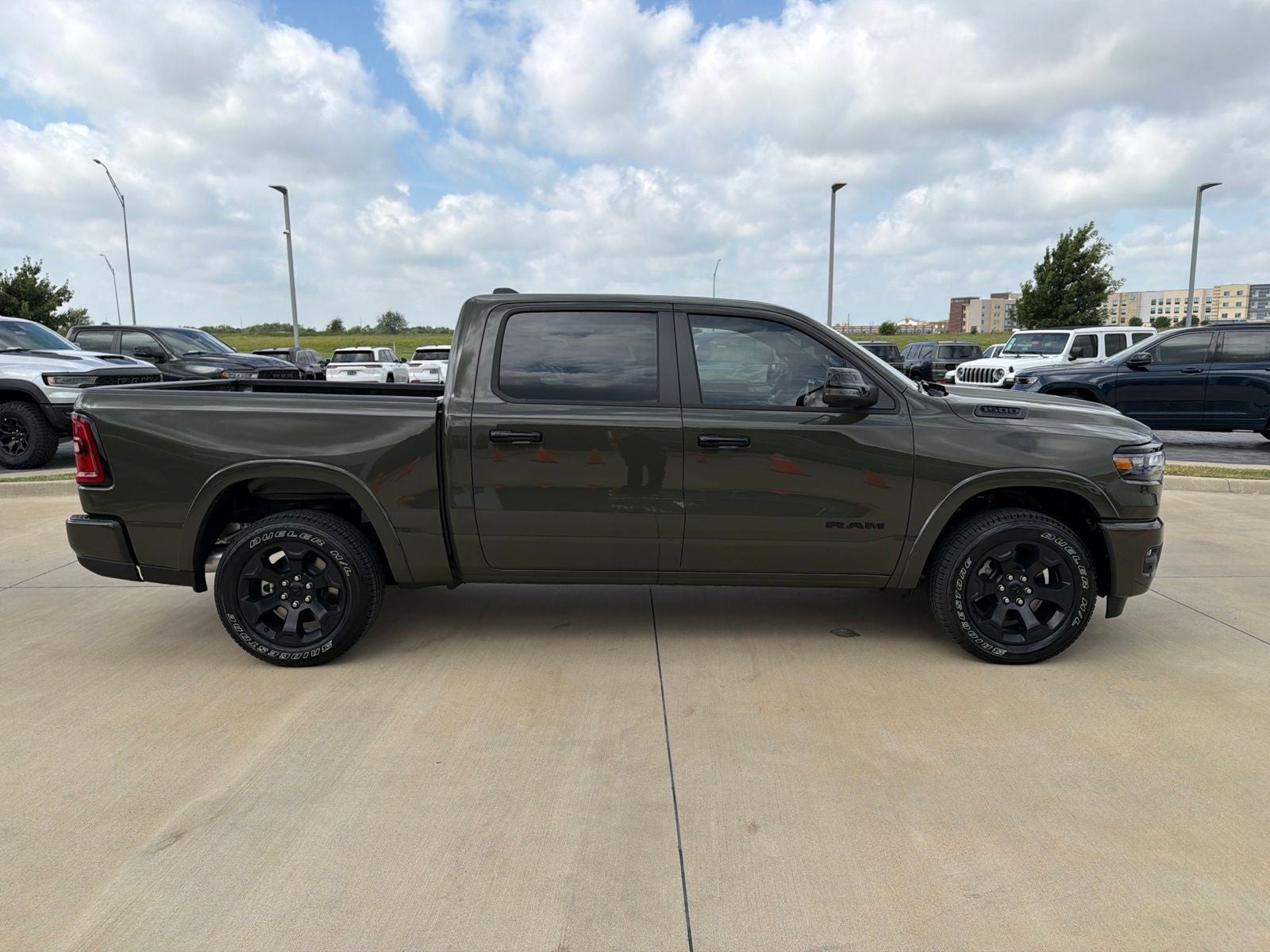 2026 RAM Ram 1500 RAM 1500 LONE STAR CREW CAB 4X4 5'7' BOX