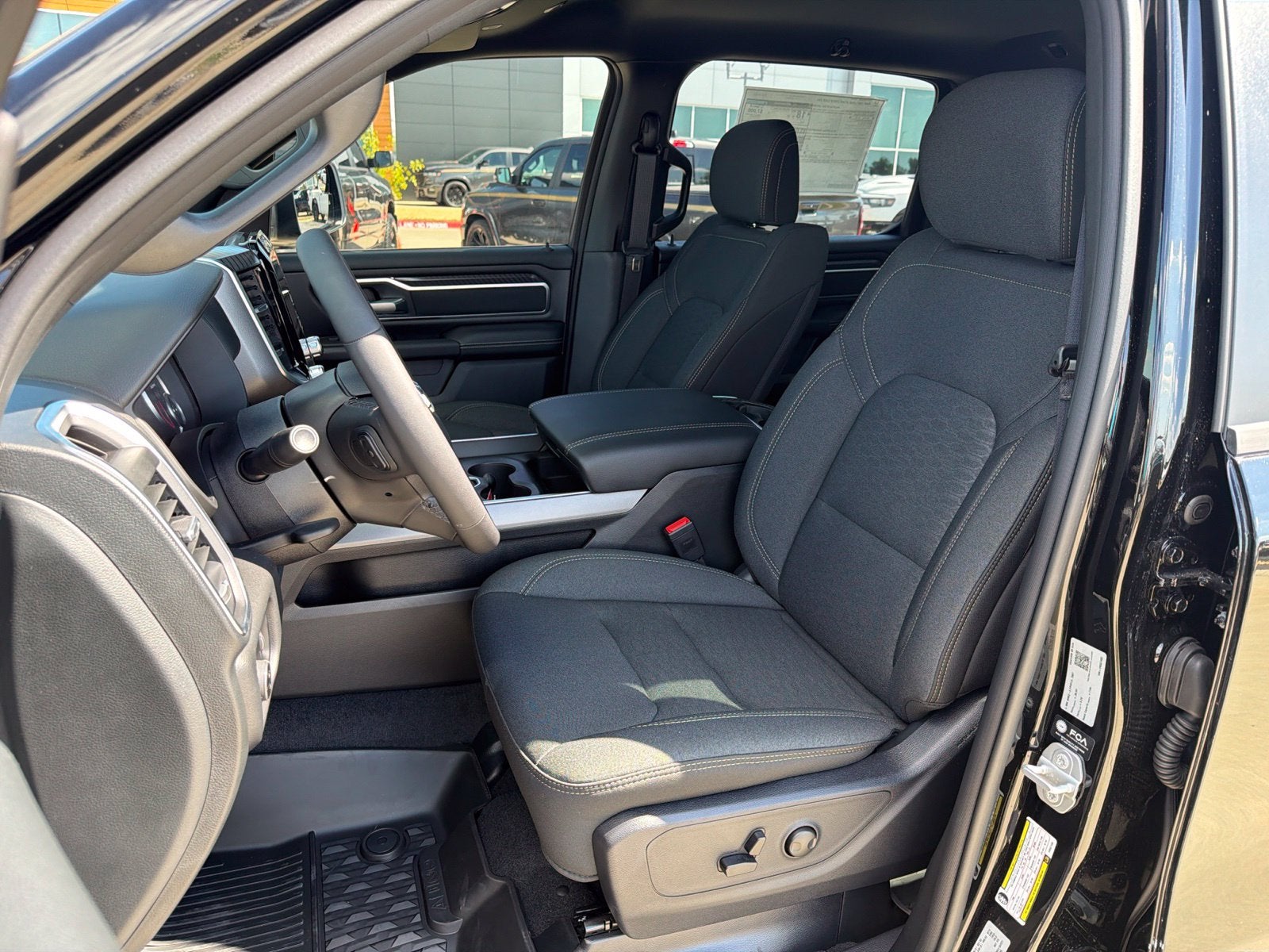 2027 RAM Ram 1500 RAM 1500 LONE STAR CREW CAB 4X4 5'7' BOX