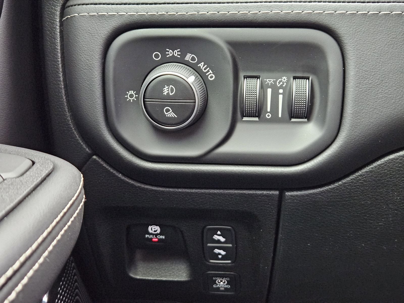 2026 RAM Ram 1500 RAM 1500 LIMITED CREW CAB 4X4 5'7' BOX