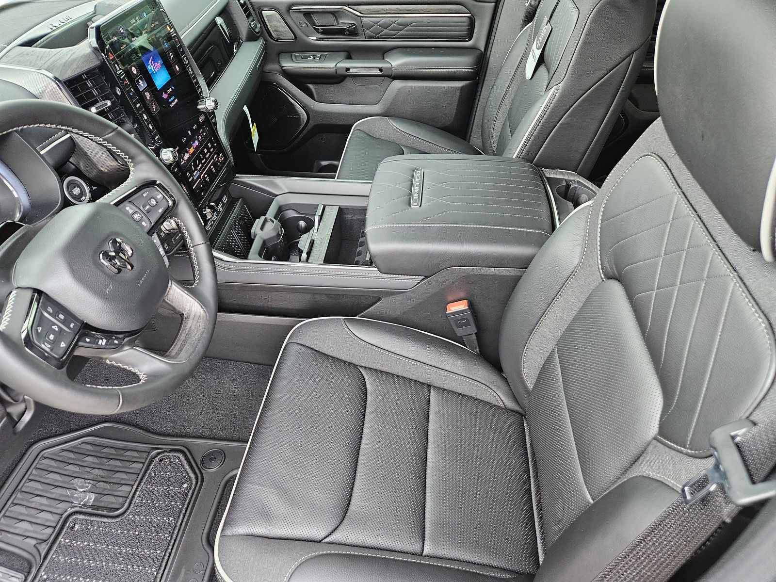 2026 RAM Ram 1500 RAM 1500 LIMITED CREW CAB 4X4 5'7' BOX