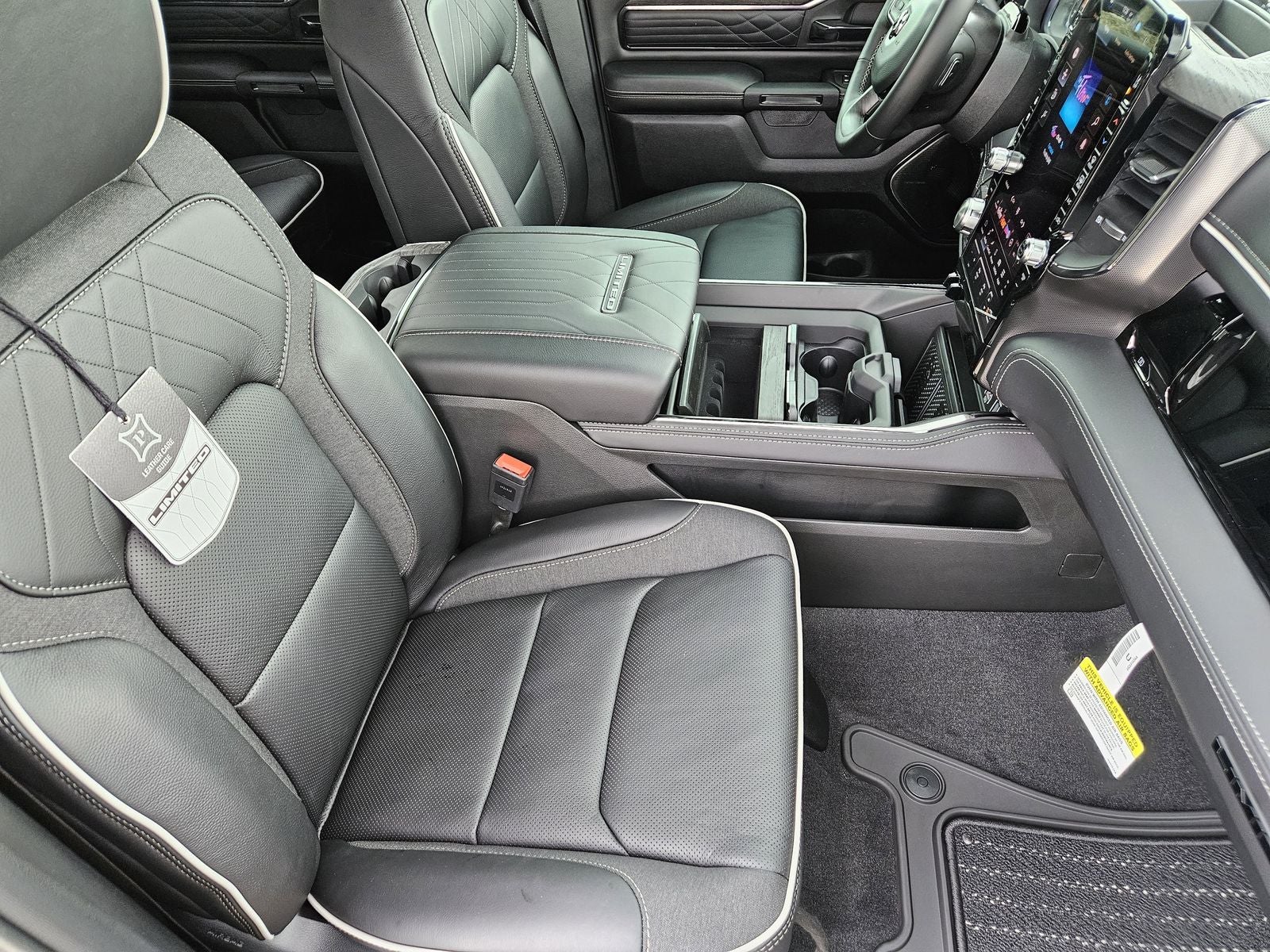 2026 RAM Ram 1500 RAM 1500 LIMITED CREW CAB 4X4 5'7' BOX