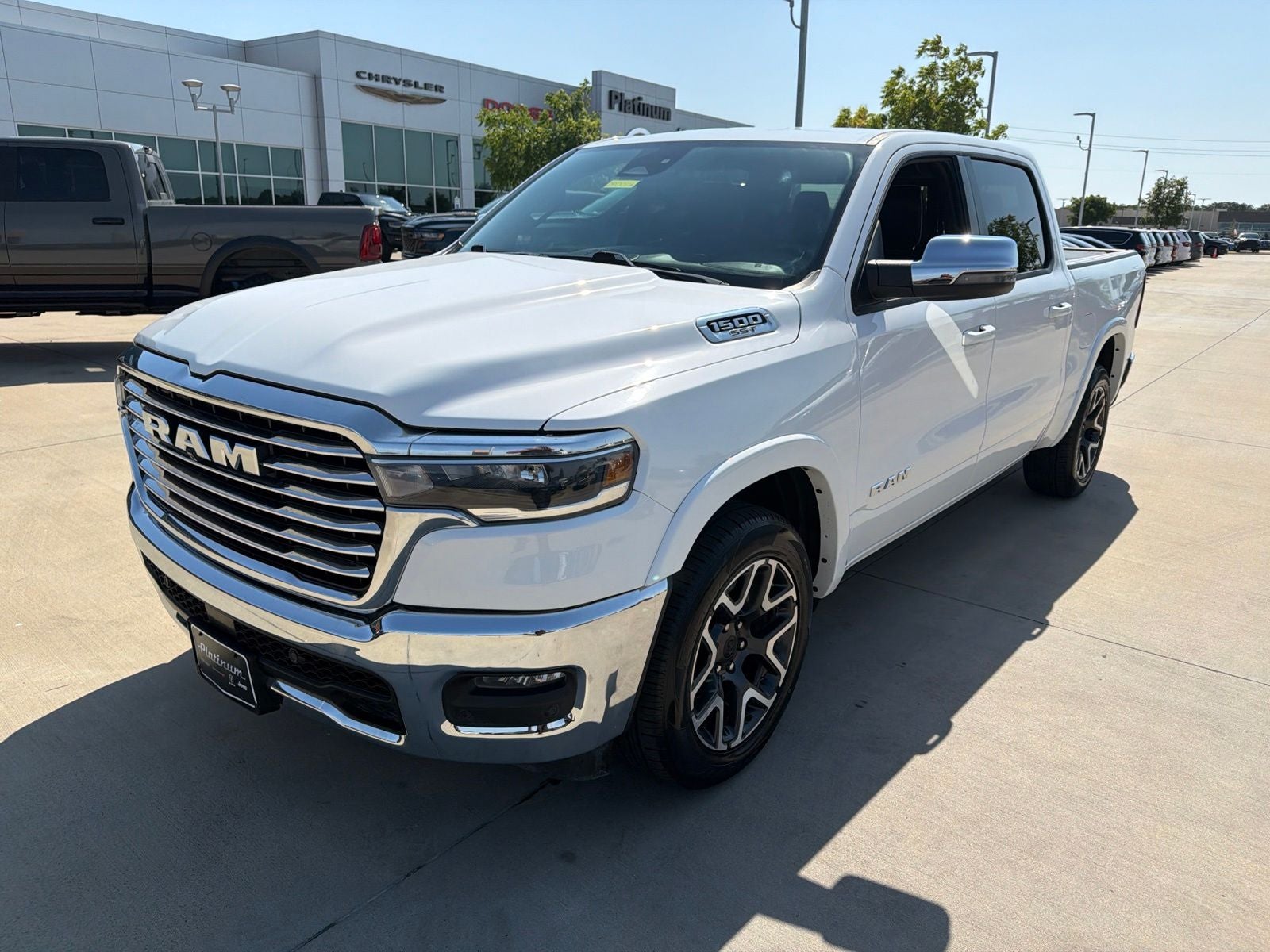 2025 RAM Ram 1500 Laramie Crew Cab 4x4 5'7' Box