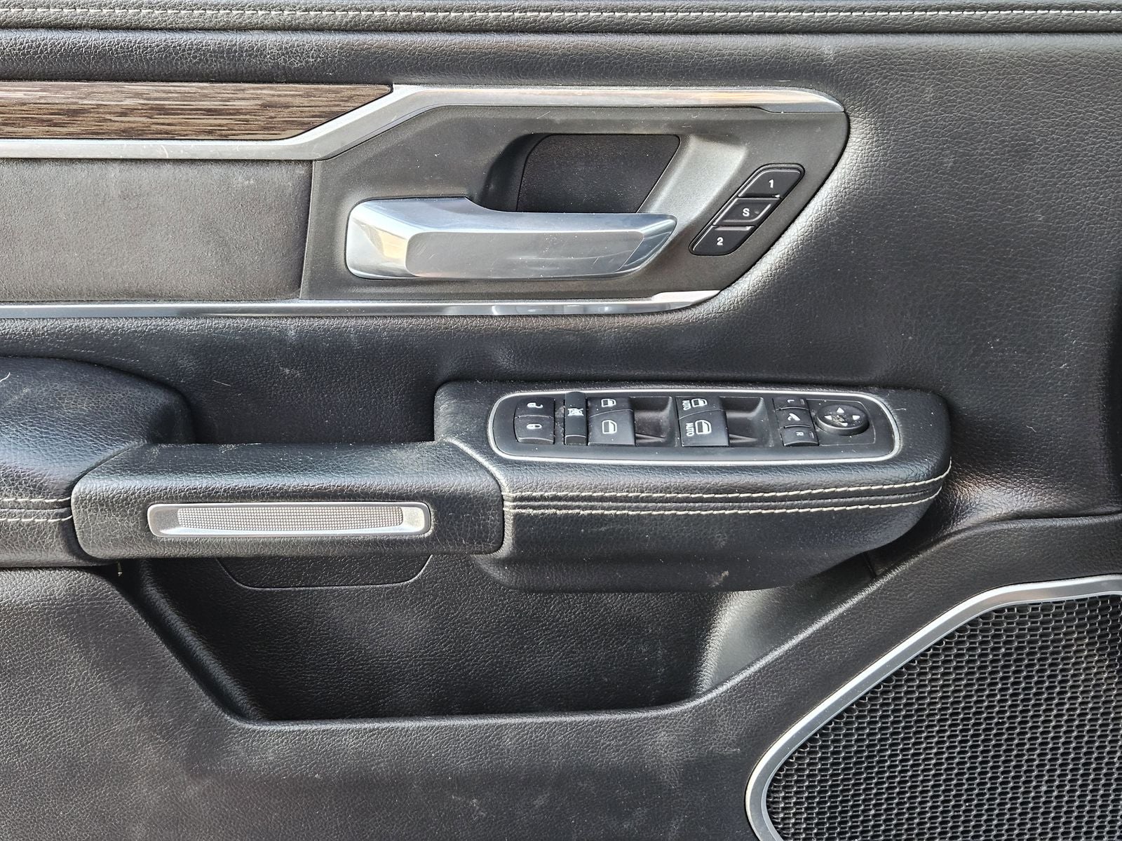 2020 RAM Ram 1500 Laramie Crew Cab 4x4 5'7' Box