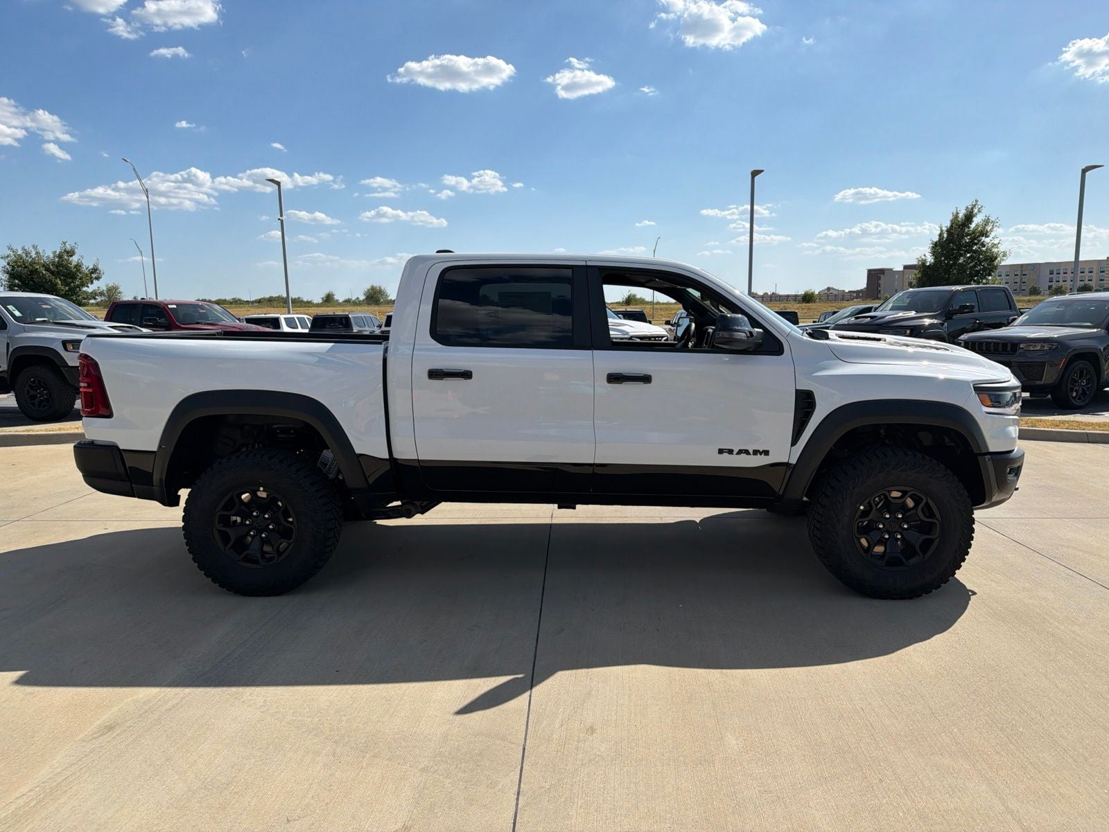 2026 RAM Ram 1500 RAM 1500 RHO CREW CAB 4X4 5'7' BOX