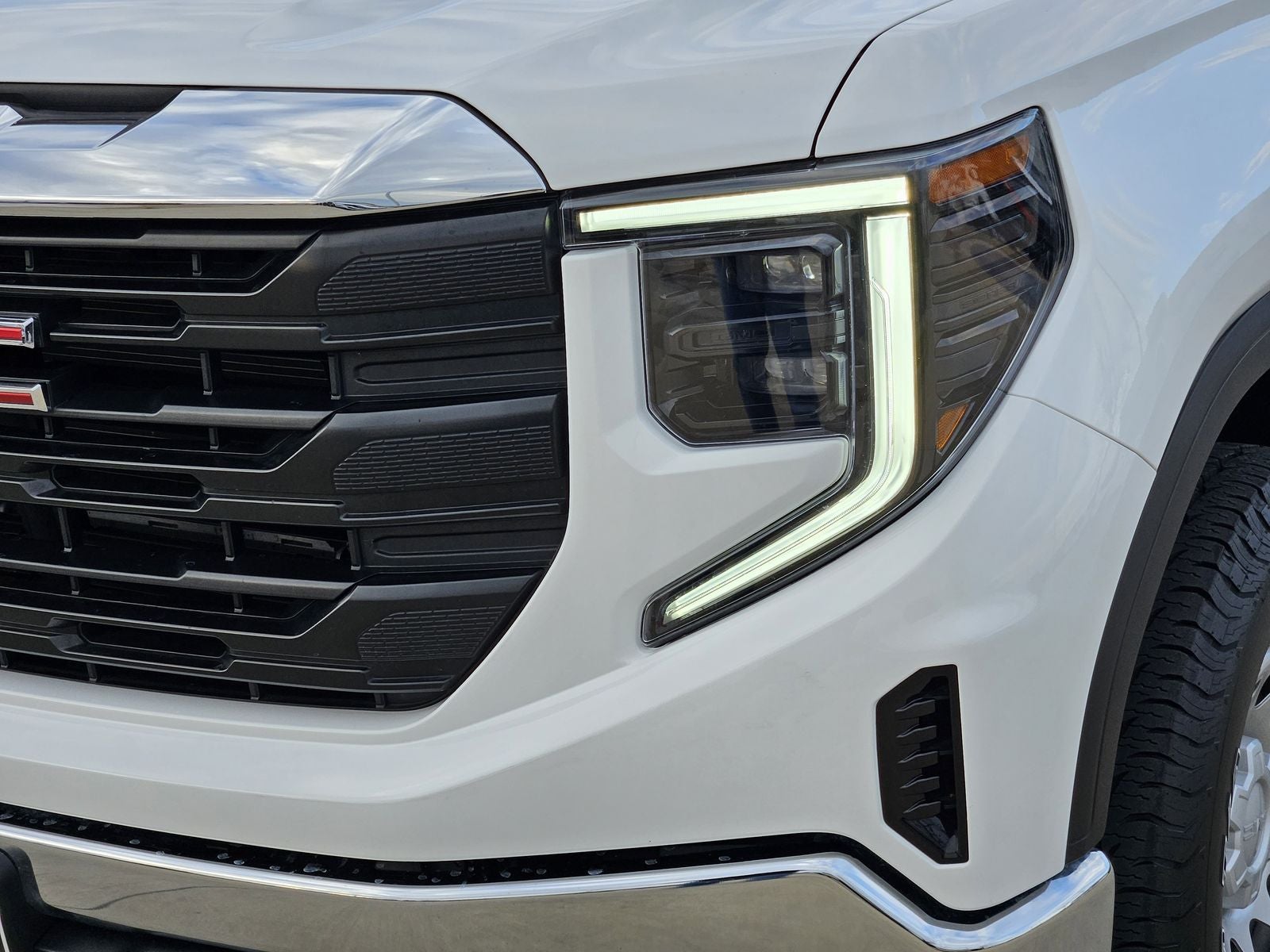 2024 GMC Sierra 1500 4WD Double Cab Standard Box Pro