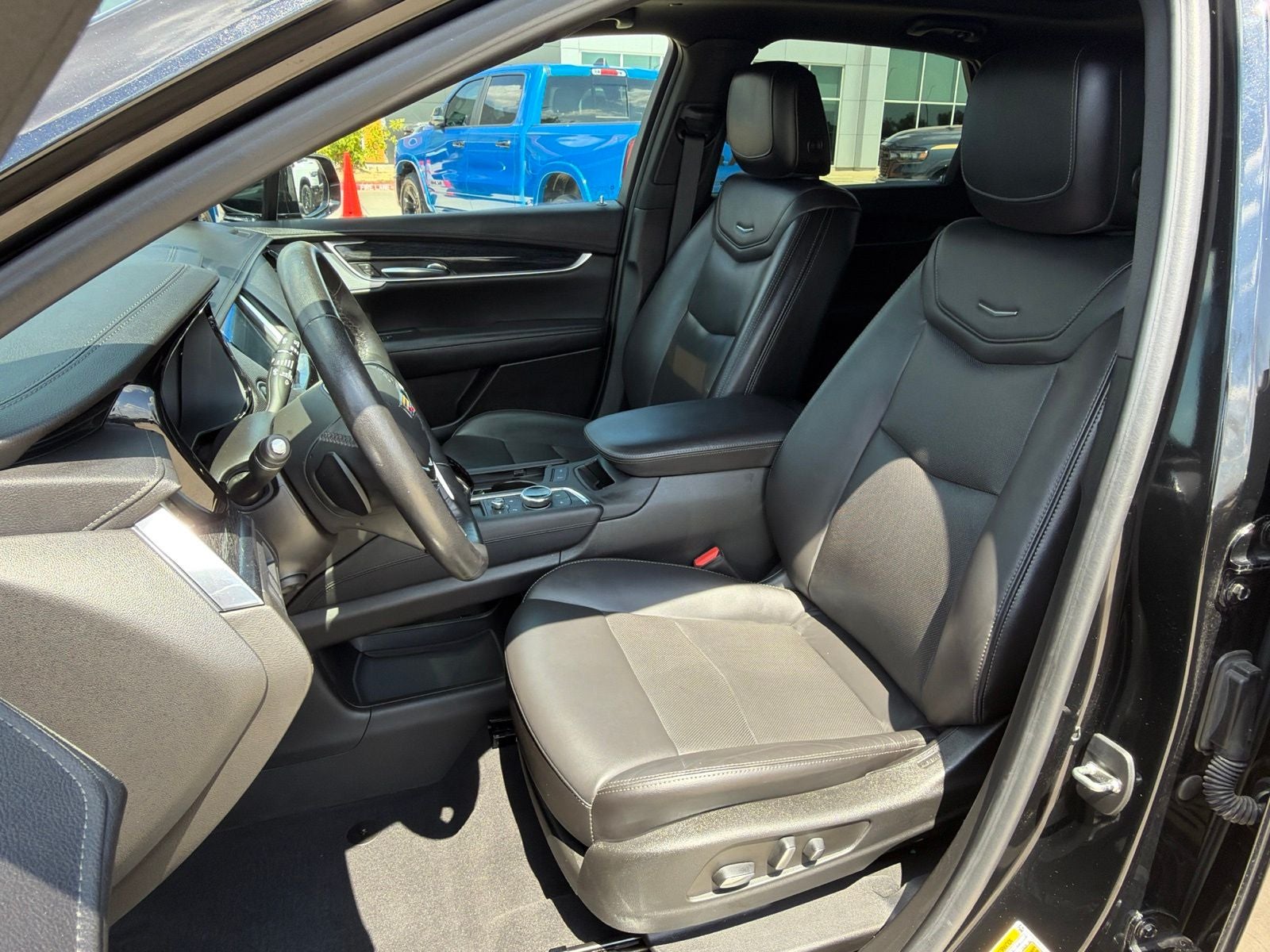 2023 Cadillac XT5 FWD Premium Luxury