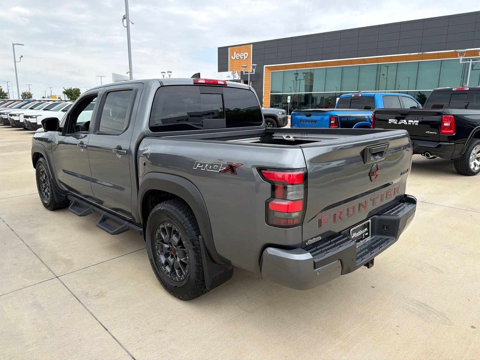 2023 Nissan Frontier Crew Cab PRO-X 4x2