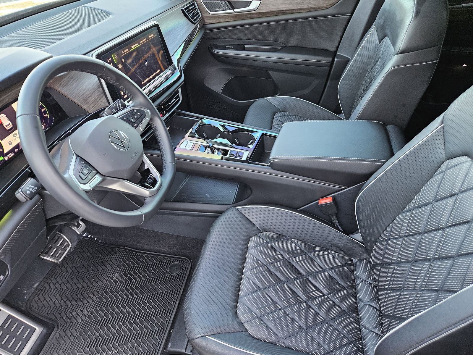 2025 Volkswagen Atlas 2.0T SEL Premium R-Line