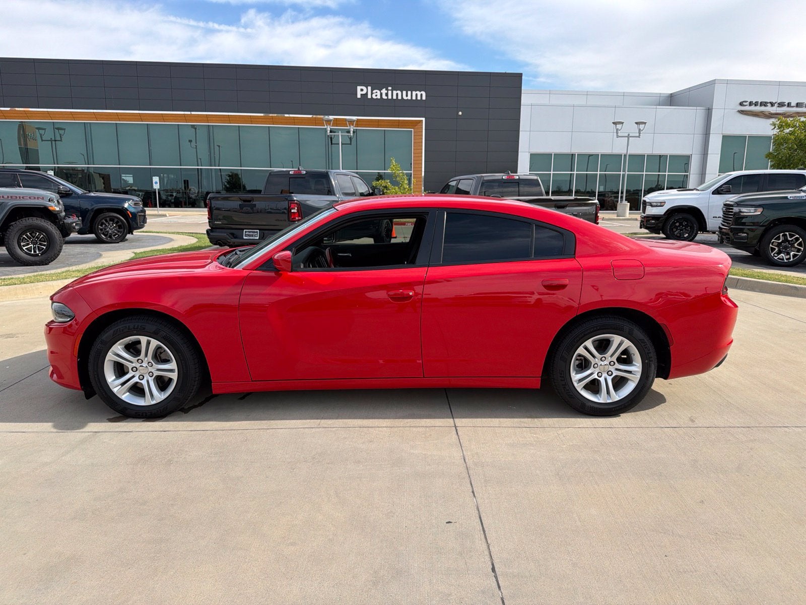 2022 Dodge Charger SXT RWD