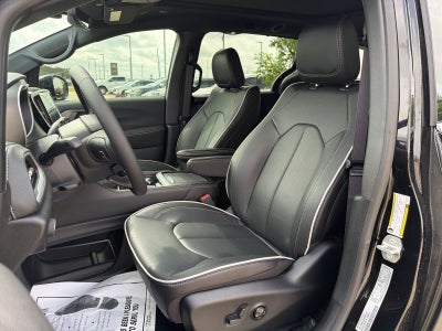 2027 Chrysler Pacifica PACIFICA LIMITED