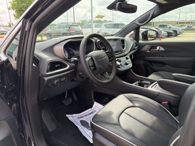 2027 Chrysler Pacifica PACIFICA LIMITED