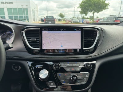 2027 Chrysler Pacifica PACIFICA LIMITED