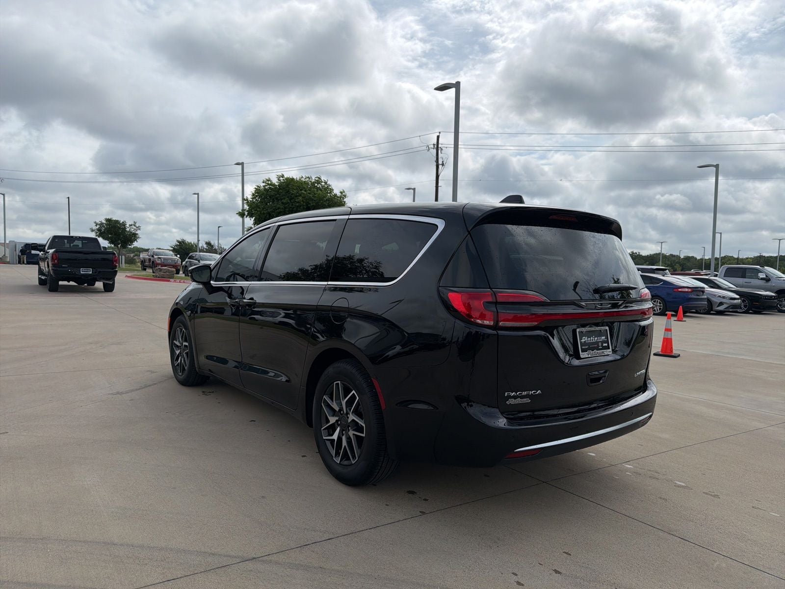 2027 Chrysler Pacifica PACIFICA LIMITED