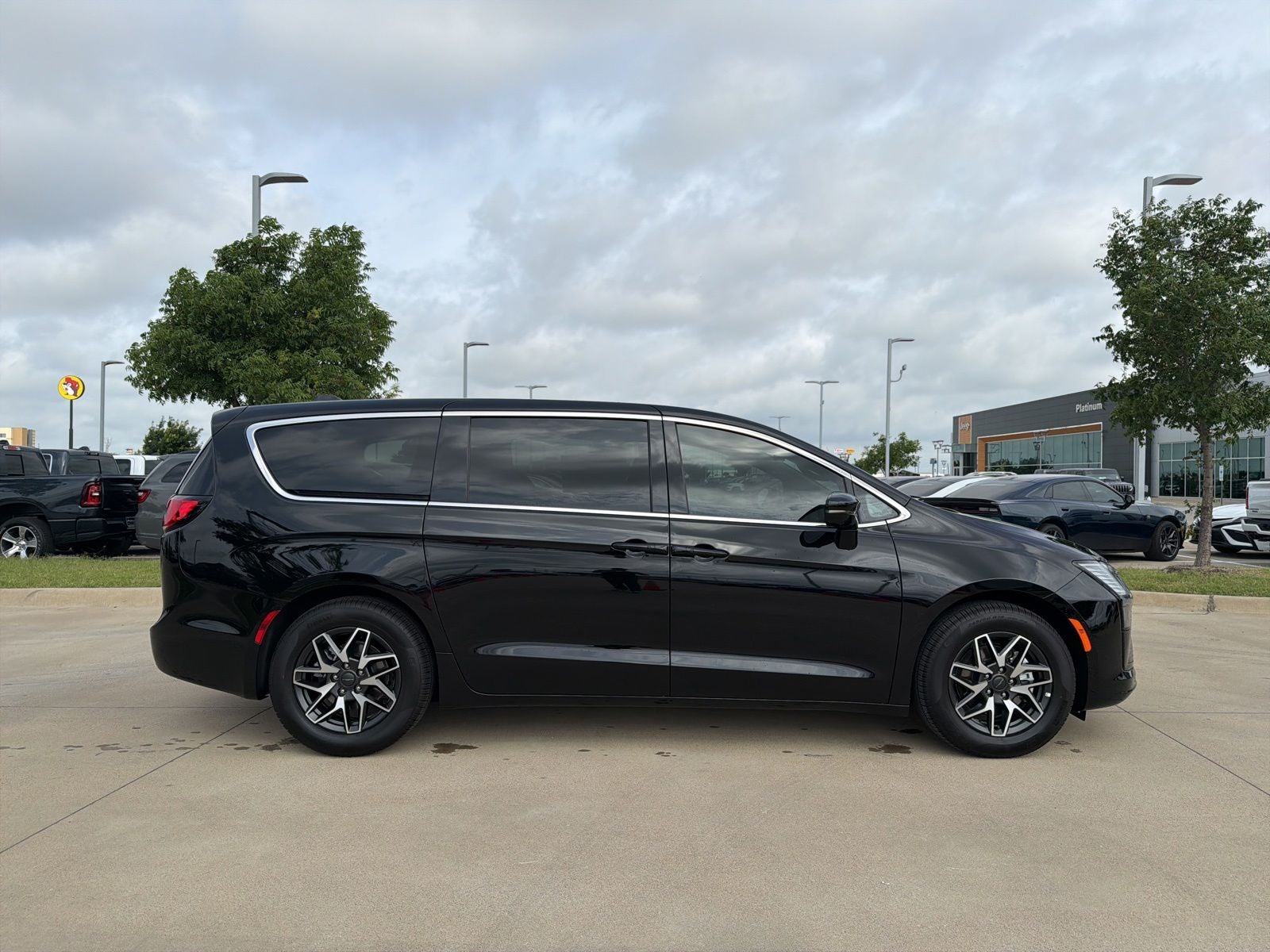 2027 Chrysler Pacifica PACIFICA LIMITED