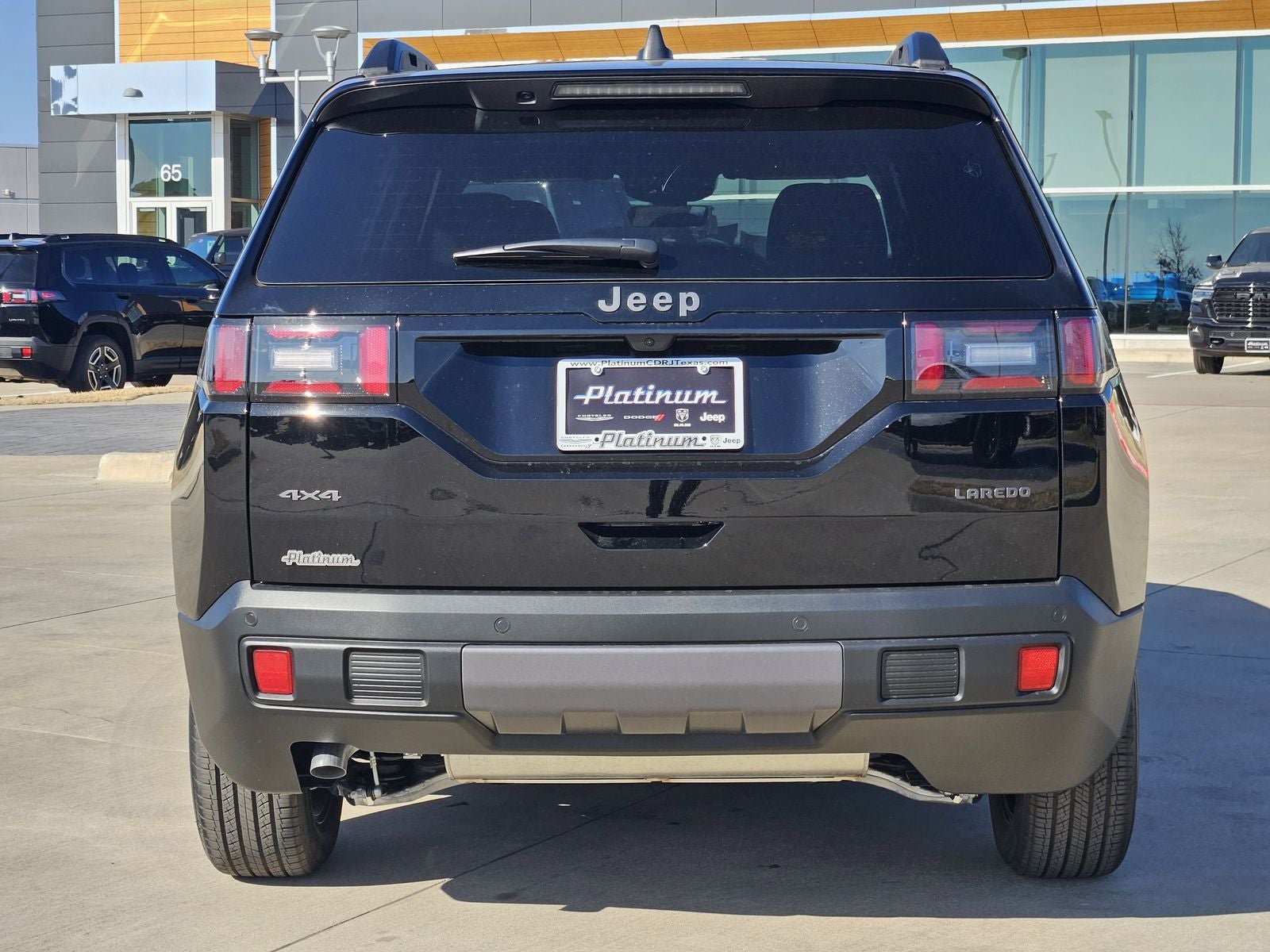 2026 Jeep Cherokee CHEROKEE LAREDO 4X4