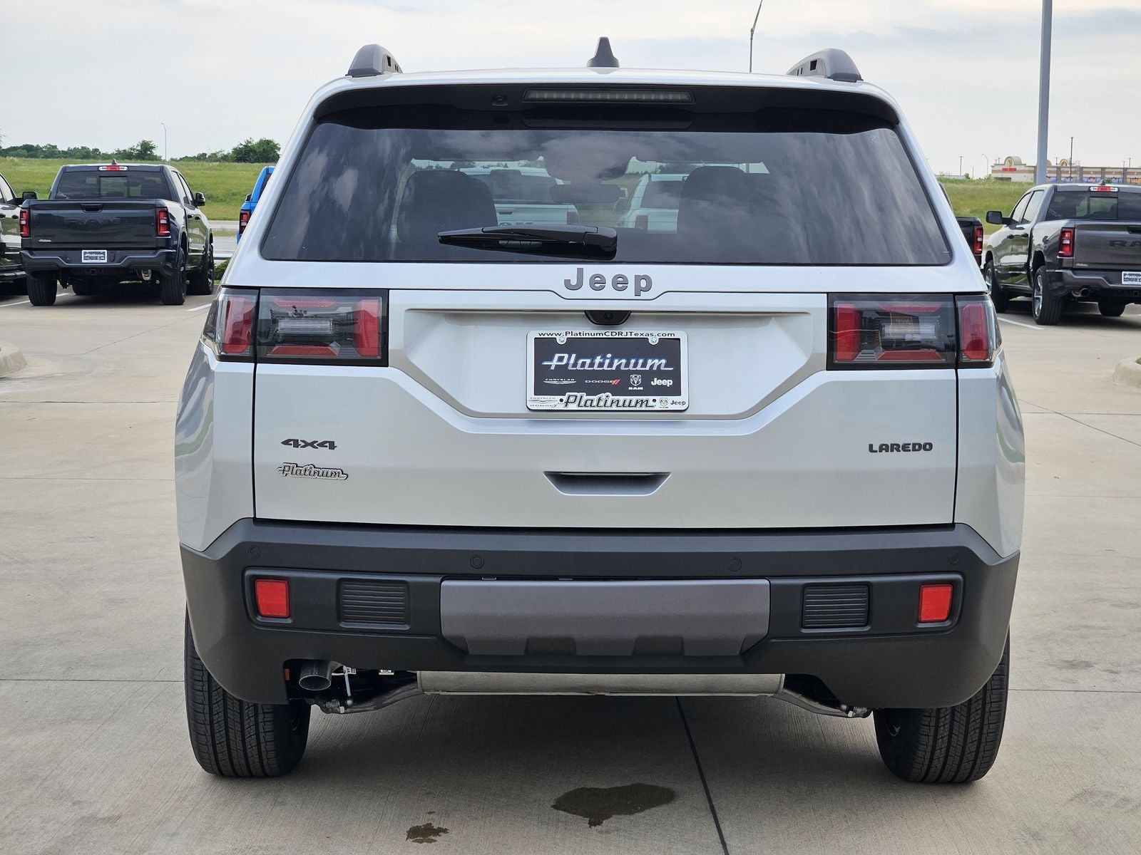 2026 Jeep Cherokee CHEROKEE LAREDO 4X4