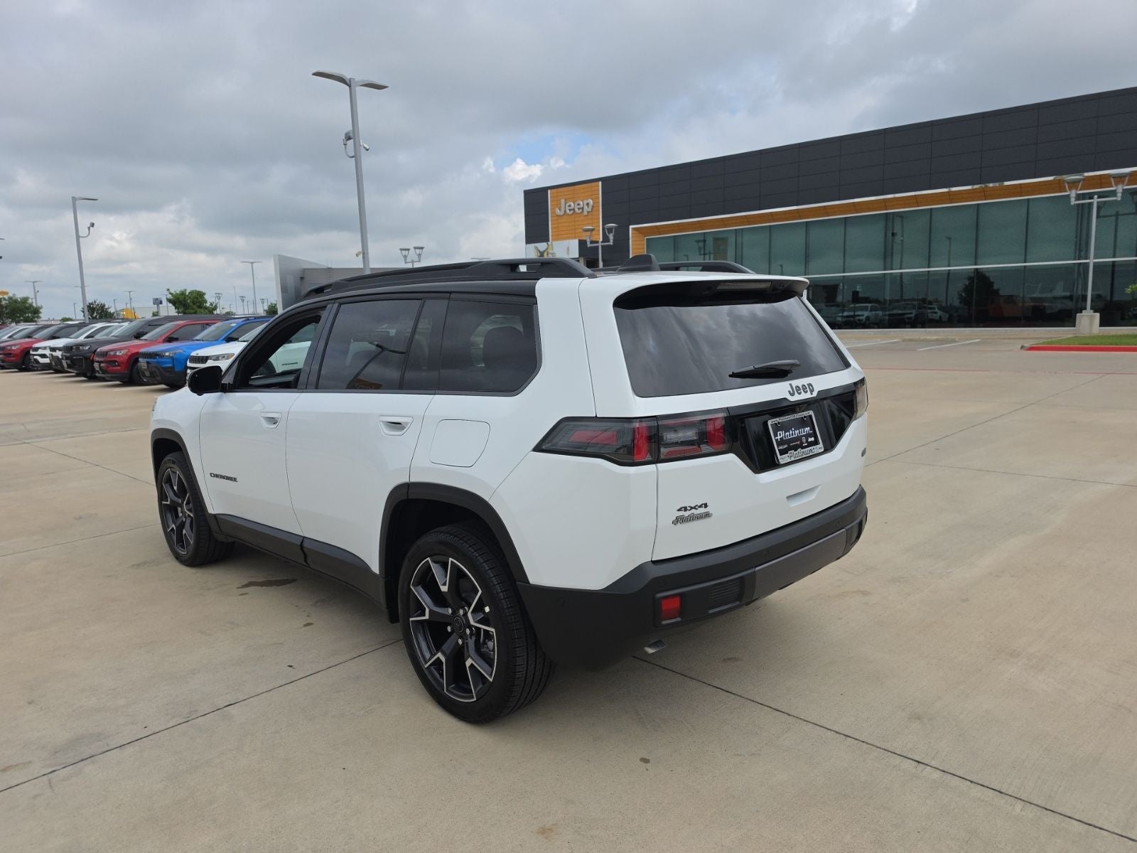 2026 Jeep Cherokee CHEROKEE OVERLAND 4X4