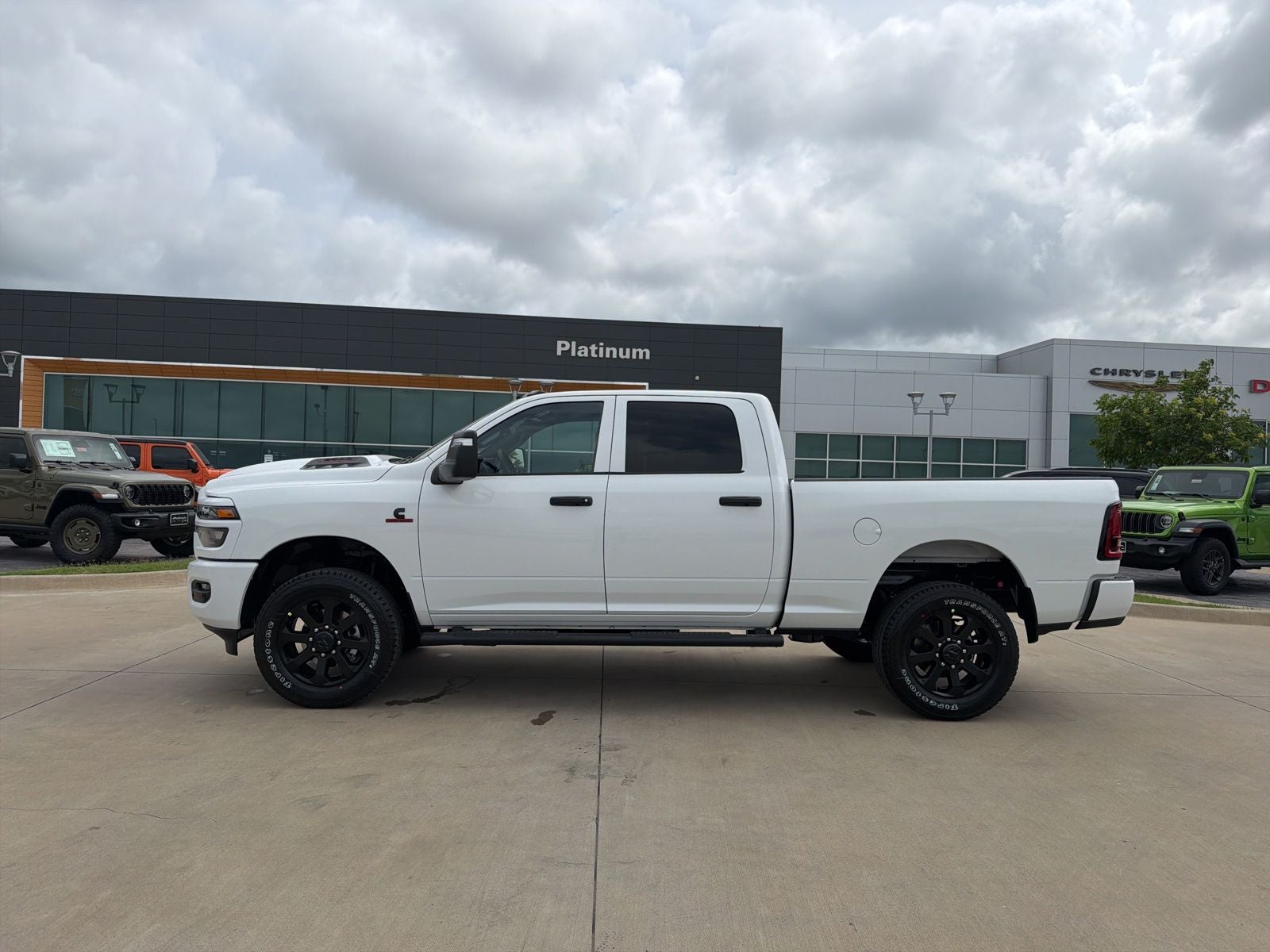 2026 RAM Ram 2500 RAM 2500 BLACK EXPRESS CREW CAB 4X4 6'4' BOX