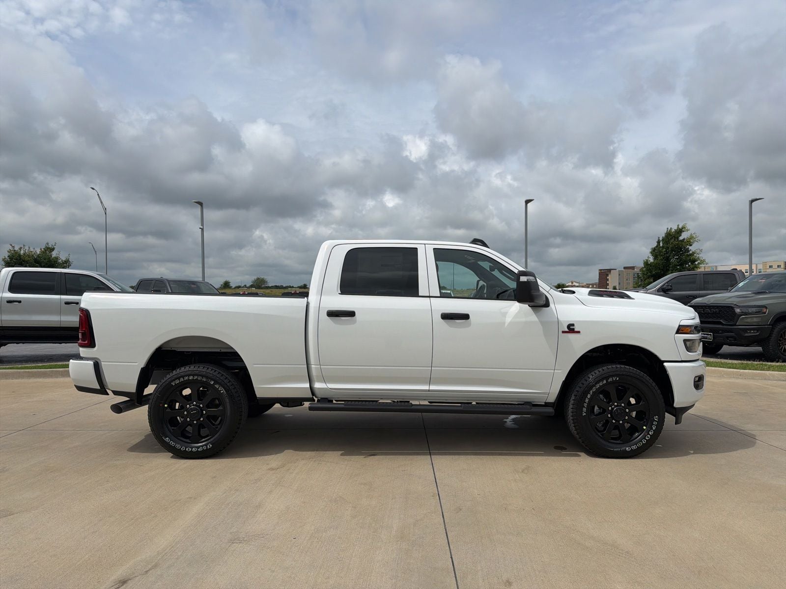 2026 RAM Ram 2500 RAM 2500 BLACK EXPRESS CREW CAB 4X4 6'4' BOX