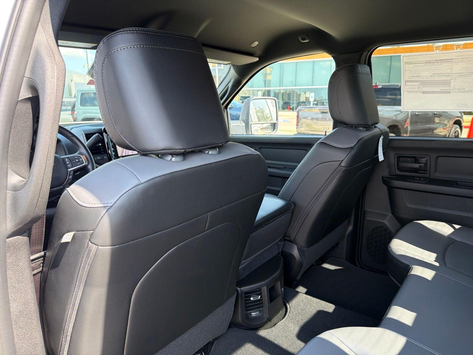 2027 RAM Ram 3500 RAM 3500 TRADESMAN CREW CAB 4X4 8' BOX