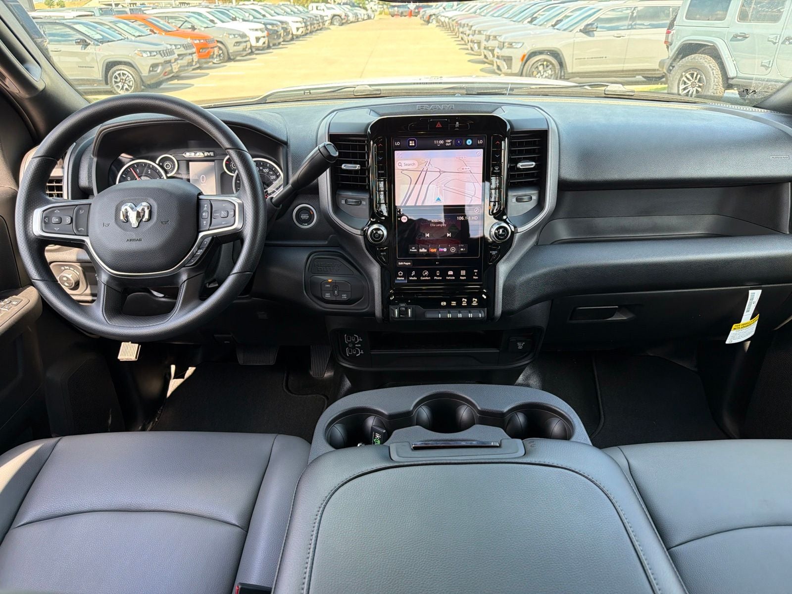 2027 RAM Ram 3500 RAM 3500 TRADESMAN CREW CAB 4X4 8' BOX