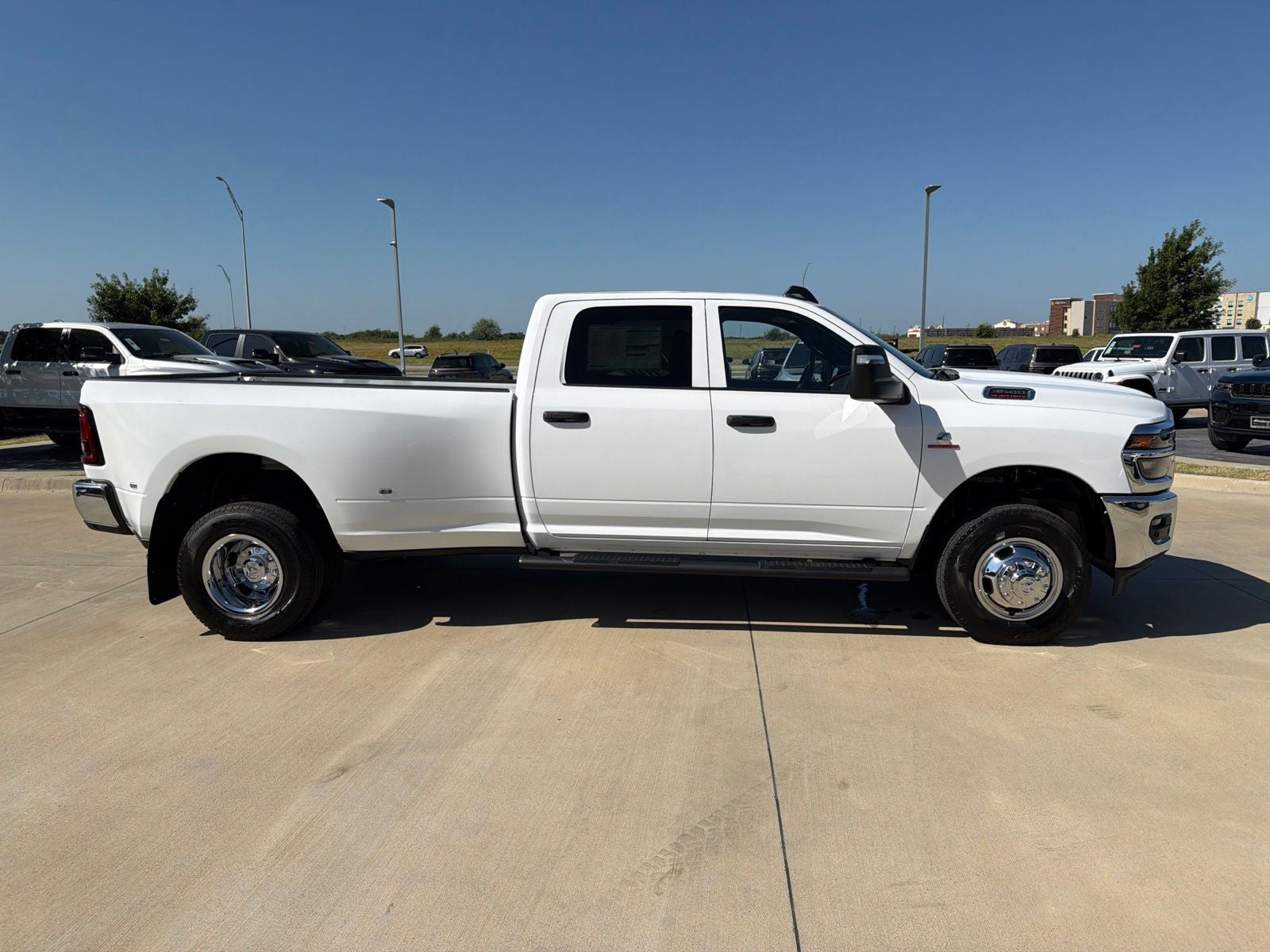 2026 RAM Ram 3500 RAM 3500 TRADESMAN CREW CAB 4X4 8' BOX