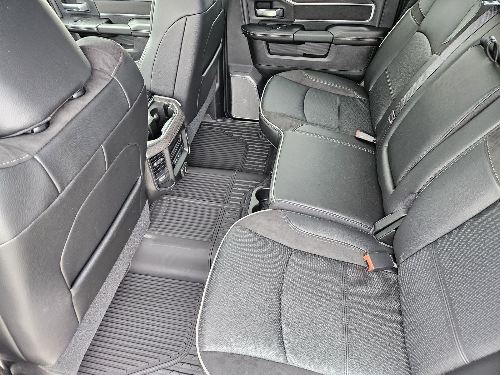 2026 RAM Ram 3500 RAM 3500 LARAMIE CREW CAB 4X4 8' BOX