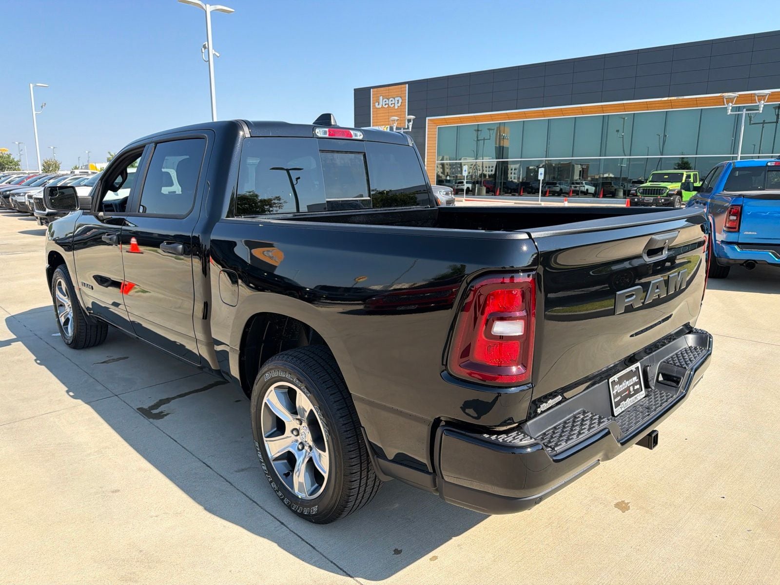 2026 RAM Ram 1500 RAM 1500 EXPRESS CREW CAB 4X2 5'7' BOX