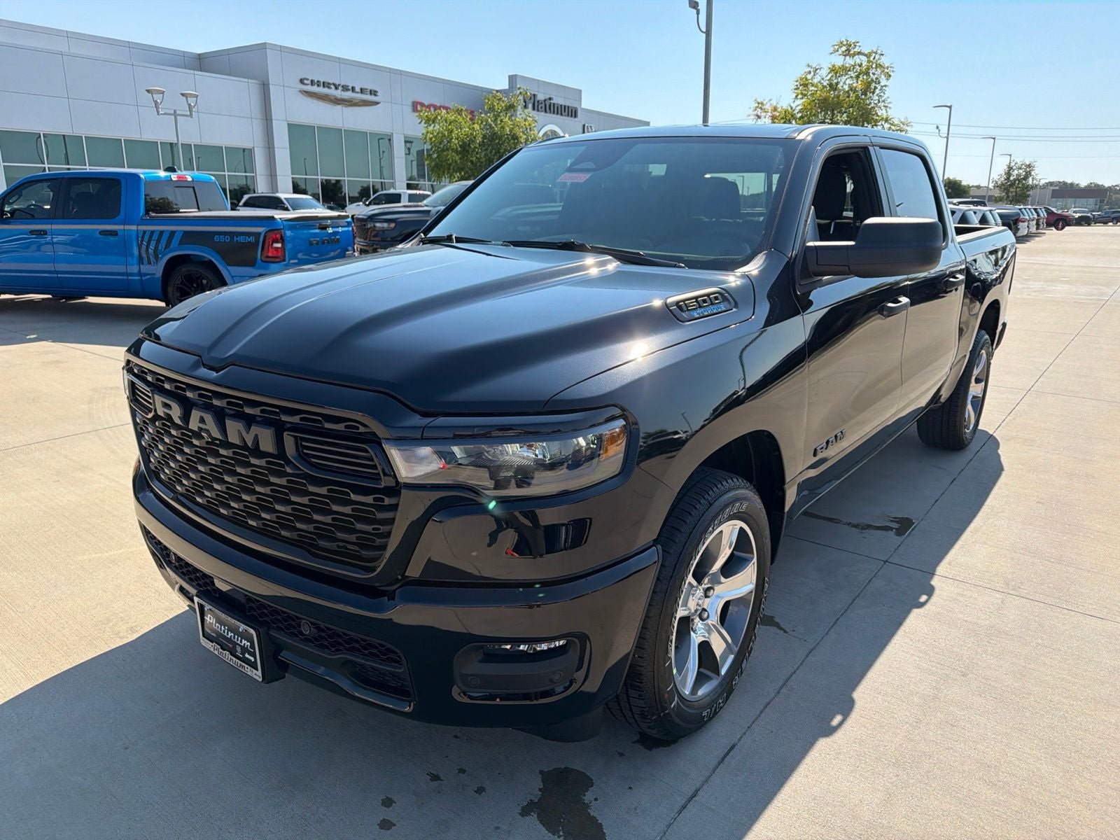 2026 RAM Ram 1500 RAM 1500 EXPRESS CREW CAB 4X2 5'7' BOX