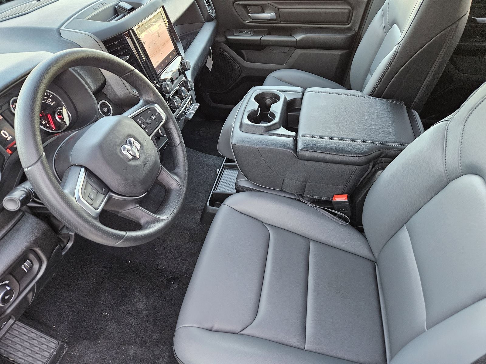 2026 RAM Ram 1500 RAM 1500 TRADESMAN CREW CAB 4X2 5'7' BOX