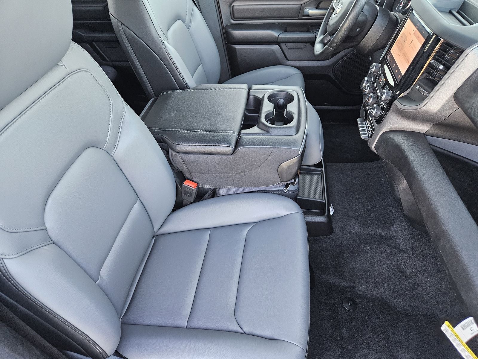 2026 RAM Ram 1500 RAM 1500 TRADESMAN CREW CAB 4X2 5'7' BOX