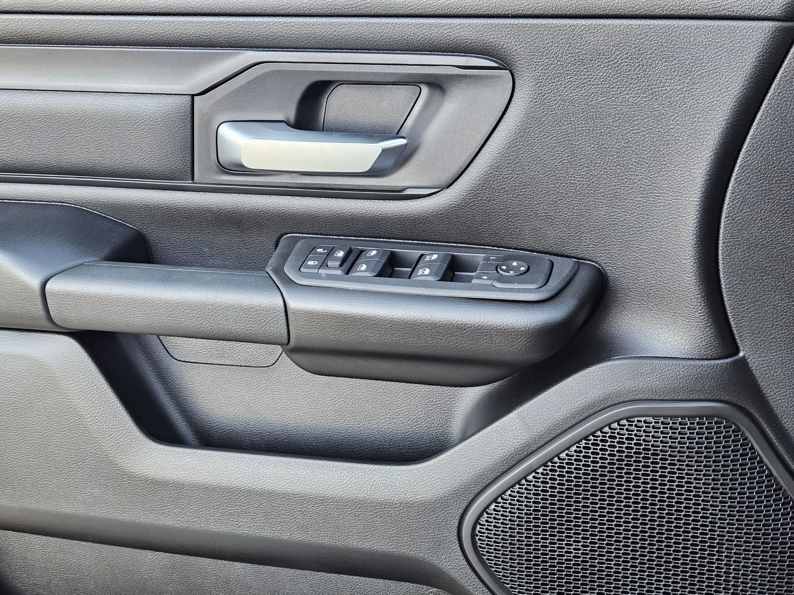 2026 RAM Ram 1500 RAM 1500 TRADESMAN CREW CAB 4X2 5'7' BOX